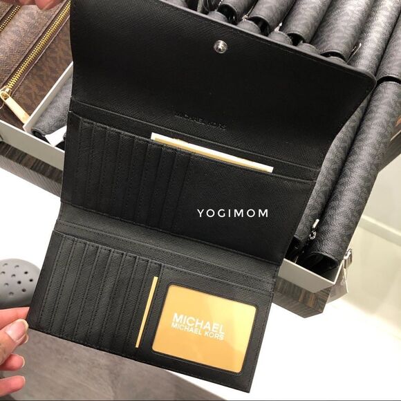 MICHAEL KORS Pocket Book Wallet Purse LG Trifold - Picture 7 of 14